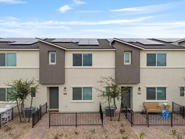 MLS: 2712862 Condo For Sale