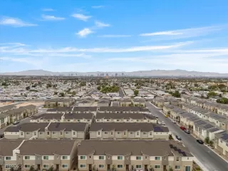 Photo #3: 2712862 Listing 