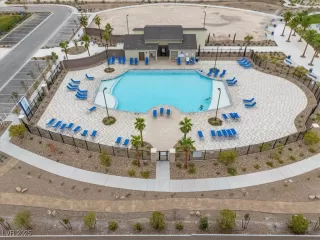 Photo #4: 2712862 Listing 