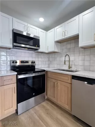 Photo #4: 2712865 Listing 