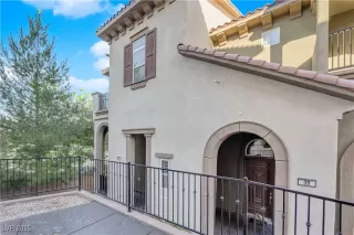 Photo #3: 2712866 Listing