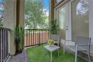 Photo #4: 2712866 Listing