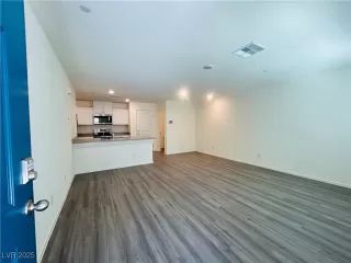Photo #2: 2712870 Listing 