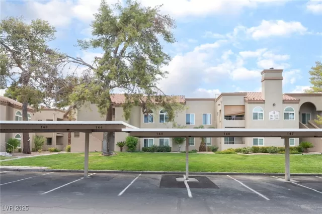 MLS: 2712874 Condo For Sale