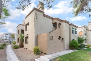 Photo #1: 2712874 Listing
