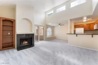 Photo #5: 2712874 Listing
