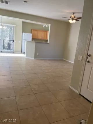 Photo #3: 2712888 Listing 