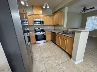 Photo #6: 2712888 Listing 