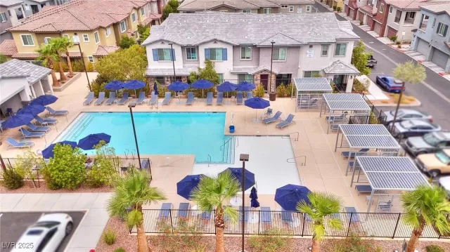 MLS: 2712922 Condo For Sale