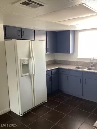 Photo #2: 2712927 Listing 