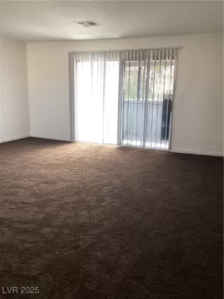 Photo #5: 2712927 Listing 