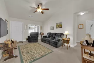 Photo #5: 2712929 Listing