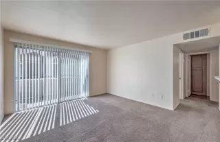 Photo #4: 2712934 Listing 