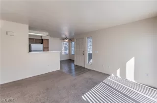 Photo #5: 2712934 Listing 