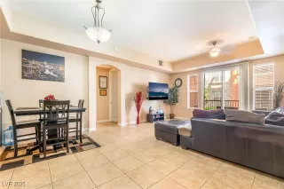 Photo #3: 2712965 Listing