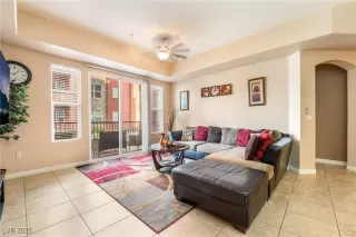 Photo #4: 2712965 Listing