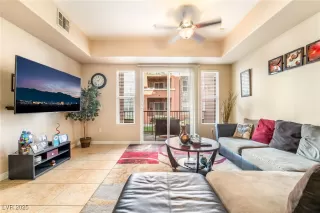 Photo #5: 2712965 Listing