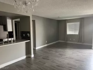 Photo #1: 2712969 Listing 