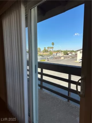 Photo #2: 2712970 Listing 