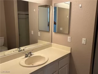 Photo #5: 2712985 Listing 