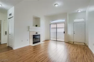 Photo #4: 2712994 Listing