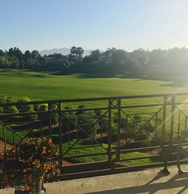 MLS: 2713027 Condo For Sale