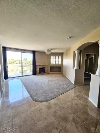 Photo #3: 2713027 Listing 