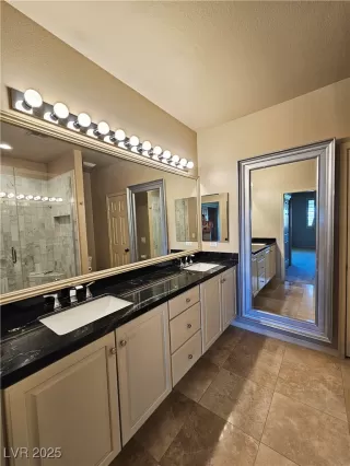 Photo #6: 2713027 Listing 