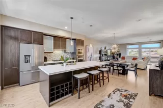 Photo #1: 2713029 Listing