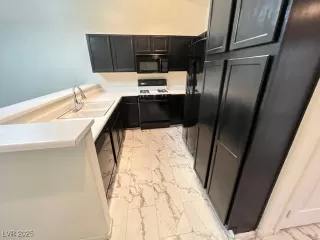 Photo #3: 2713036 Listing 