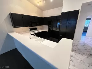 Photo #6: 2713036 Listing 