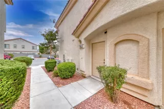 Photo #2: 2713059 Listing 