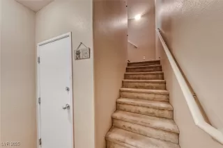 Photo #3: 2713059 Listing 