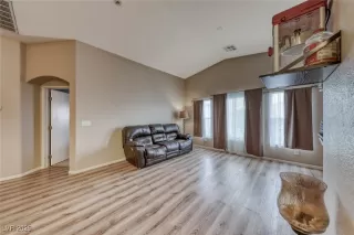 Photo #6: 2713059 Listing 