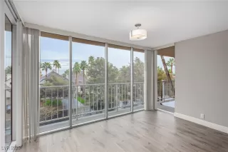 Photo #6: 2713080 Listing 