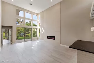 Photo #4: 2713095 Listing 