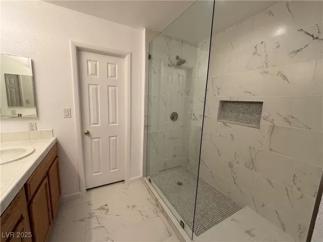 MLS: 2713102 Condo For Sale