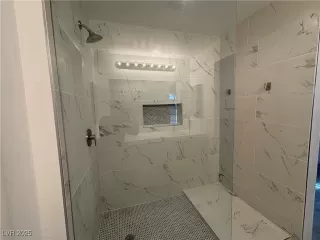 Photo #1: 2713102 Listing 