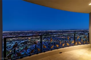 Photo #1: 2713103 Listing