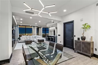 Photo #3: 2713103 Listing