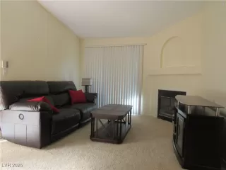 Photo #5: 2713125 Listing 