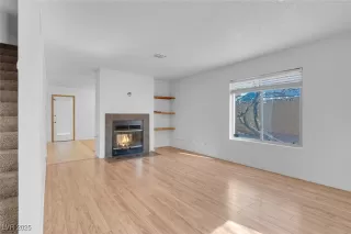 Photo #5: 2713126 Listing 