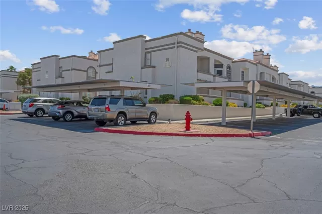 MLS: 2713146 Condo For Sale