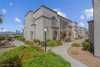 Photo #1: 2713146 Listing