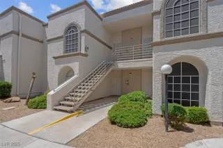 Photo #2: 2713146 Listing