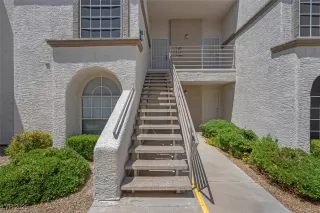 Photo #3: 2713146 Listing