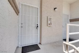 Photo #4: 2713146 Listing