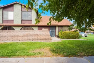 Photo #4: 2713155 Listing