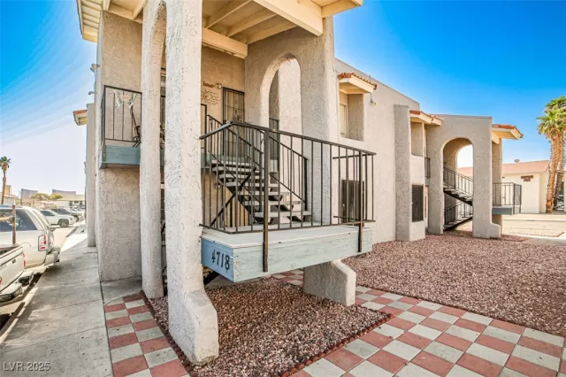 MLS: 2713166 Condo For Sale