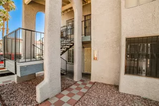 Photo #1: 2713166 Listing 